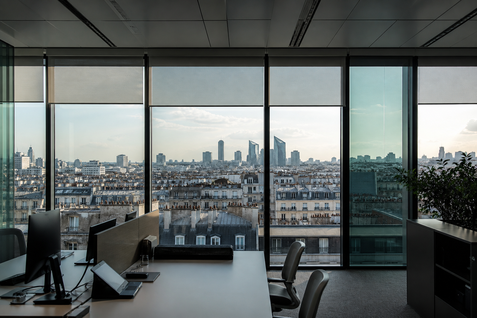 Agencement de bureaux à Paris avec finitions de pose soignées